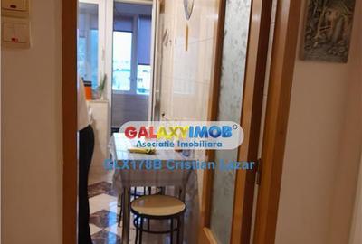 2 camere Constructorilor intersectie cu Calea Giulesti