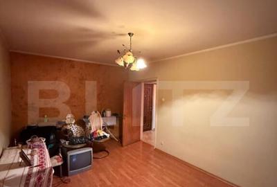 Apartament cu 3 camere decomandat în Lacul Tei