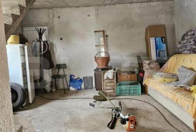 Casa de vanzare, 37 mp utili/nivel, teren 500 mp, zona Berc - 6