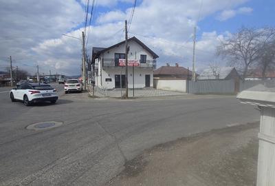 Spațiu comercial, de 160 mp, în Central - 8