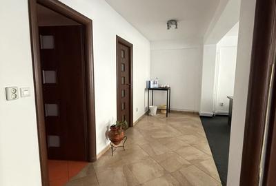 Apartament cu 2 camere în Centrul Civic