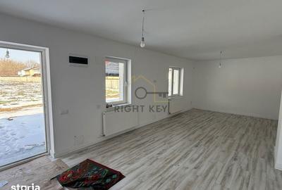 Casă cu 3 camere cu Teren 358 Mp în Joița - 1