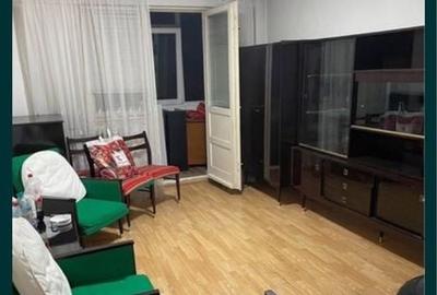 Apartament cu 4 camere decomandat în Teiul Doamnei