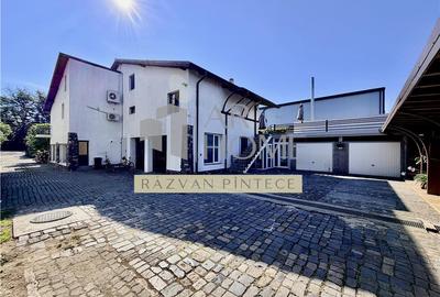 Casă individuală cu 6 camere cu Piscina în B-dul București