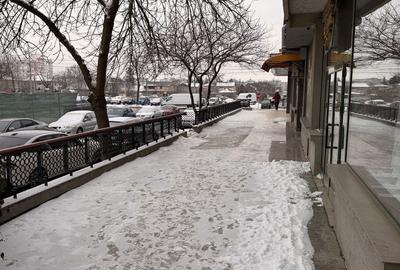 Spațiu comercial, de 100 mp, în Vărsătura