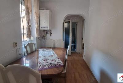 Apartament 3 camere de inchiriat zona centru - 11