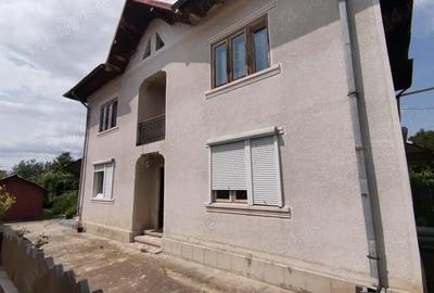 Casă cu 6 camere în Găești - 6