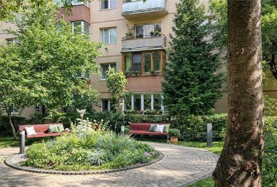 Apartament cu 2 camere nedecomandat, mobilat în Central