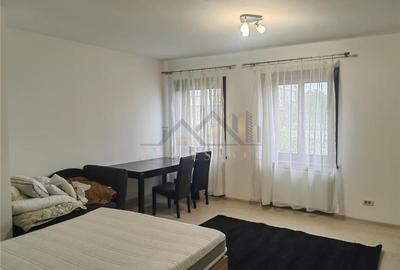 Garsonieră decomandată, mobilată în Central - 3