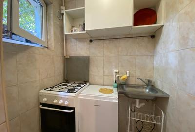 Unirii  adiacent,Udriste,str,Valeriu Braniste 54-56,bloc solid,vecinatati bune. - 4