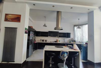 Casă cu 8 camere cu Teren 1000 Mp în Balotești - 10