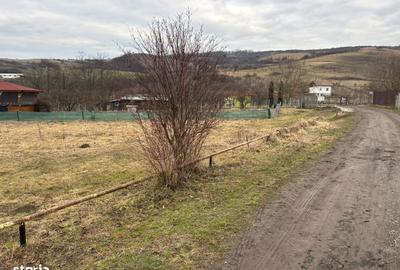 Teren de 1200 mp, în Borhanci