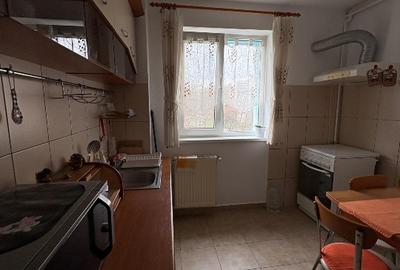 Apartament cu 3 camere semidecomandat în Sud - 7