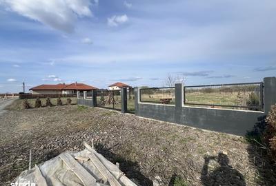 Teren de 1000 mp, în Central - 3