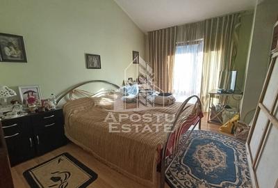 Casa Individuala impresionanta, curte bine amenajata, zona Semicentral
