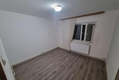 Faleza nord-apartament 2 camere decomandat cu gaze - 6