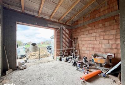 Casă cu 4 camere cu Teren 370 Mp în Tipografilor - 2