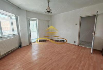 Apartament de vanzare 2 camere decomandate, etaj intermediar, - 2