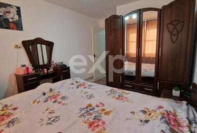 Apartament cu 2 camere decomandat, mobilat în Micro 6 - 2