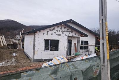 Casă cu 3 camere cu Teren 450 Mp în Tomești - 6