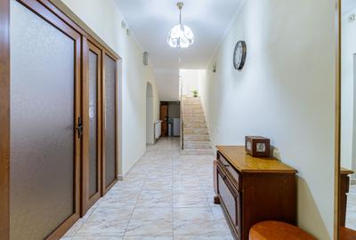 Casă individuală cu 4 camere cu Canalizare în Central - 11