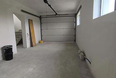 Casă cu Teren 445 Mp în Valea Adâncă - 9