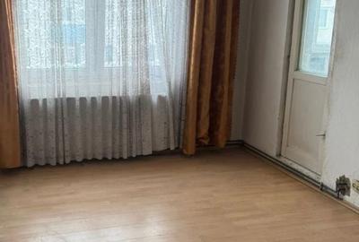 Apartament cu 3 camere decomandat în Sebastian - 2