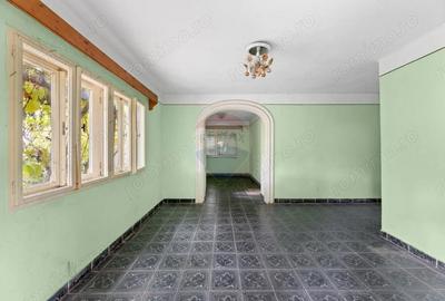 Casă cu 9 camere cu Canalizare în Central - 7