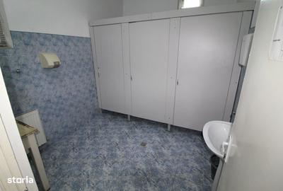 Spațiu comercial, de 231 mp, în Central - 3