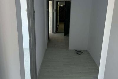 Apartament cu 3 camere decomandat în Micro 14 - 2
