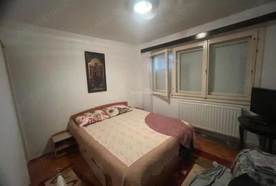 Apartament cu 4 camere decomandat în Caransebeș