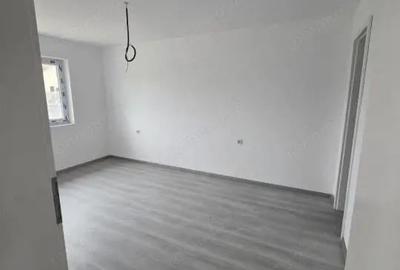 Casă cu 4 camere cu Teren 360 Mp în Nojorid - 8