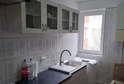 Apartament cu 3 camere decomandat în Central - 3