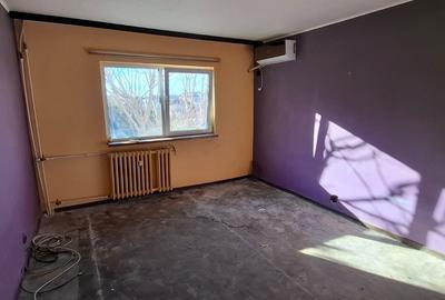 Centru Navodari -Apartament 2 camere semidecomandate - 1