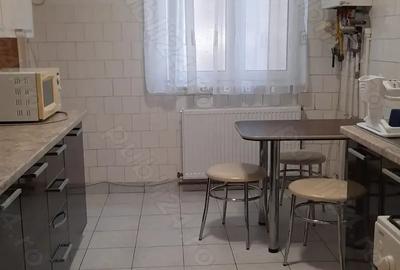 Apartament 4 camere de inchiriat, str. Carpa?i - 8