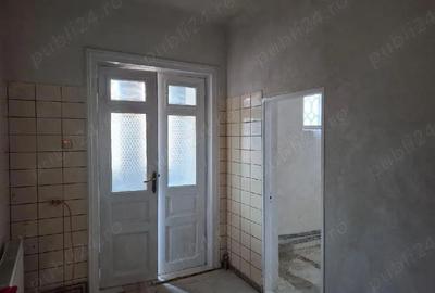 Casă cu 2 camere cu Teren 400 Mp în Rahova - 1