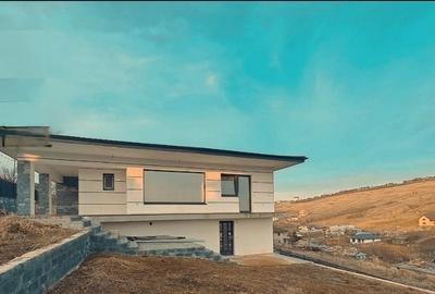 Casă cu 4 camere în Păcurari - 1