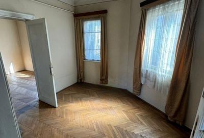 Duplex cu 7 camere cu Canalizare în Dorobanți - 9