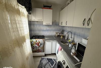 Apartament cu 3 camere semidecomandat în Groapa - 3