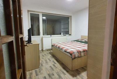 Apartament 2 camere decomandat ?i mobilat totul nou electro casnice ?i mobila situat in bl 14 Petril - 3