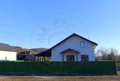 Casă cu 4 camere cu Teren 500 Mp în Drăganu - 13