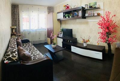 Apartament cu 3 camere în Piața Nouă