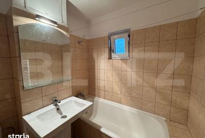 Apartament cu 3 camere decomandat în Sărari - 19