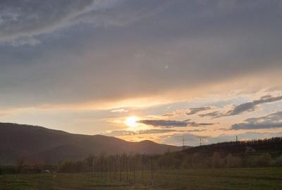 Teren de 3300 mp, în Sadu - 7