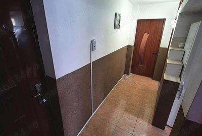Apartament cu 3 camere semidecomandat în Lugoj - 3