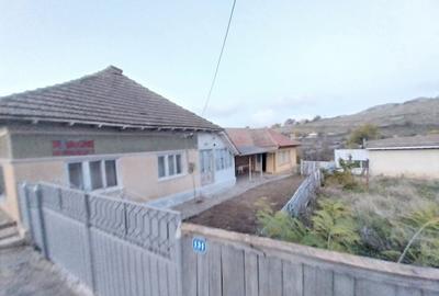 Casa de vanzare cu teren aferent in comuna Niculitel,jud.Tulcea - 9