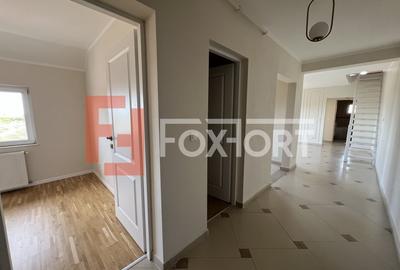 Apartament cu 3 camere, de vanzare, zona Dambovita - 4