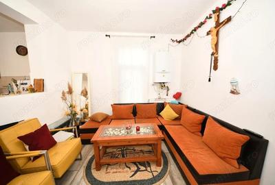 De vanzare casa cu 3 apartamente + anexa 75 mp, Comision 0% - 12