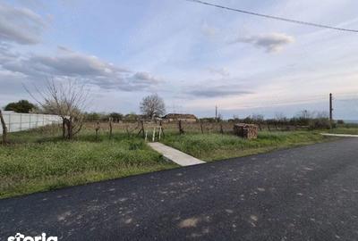 Teren de 2060 mp, în Cujmir - 1