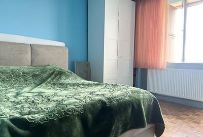 Apartament cu 3 camere decomandat, mobilat în Tipografilor